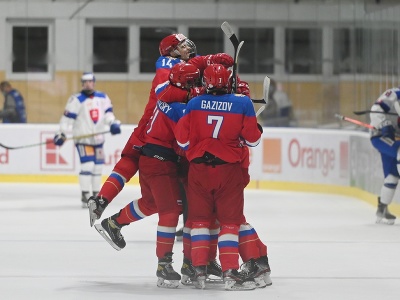 Radosť hráčov Ruska po strelení gólu