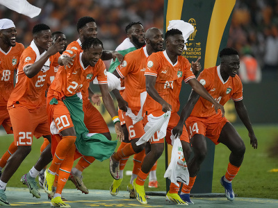 Hráči Pobrežia Slonoviny oslavujú titul na Africkom pohári 2024