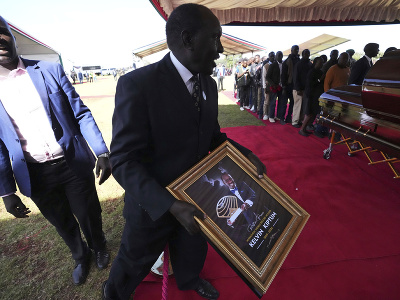 Zosnulý kenský atlét Kelvin Kiptum mal v piatok štátny pohreb.
