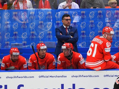Na snímke Slovák Róbert Kaláber ako tréner poľskej hokejovej reprezentácie počas zápasu B-skupiny Poľsko - Lotyšsko na 87. majstrovstvách sveta v ľadovom hokeji