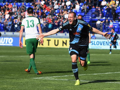 Milan Rundič zo Slovana sa teší z prvého gólu