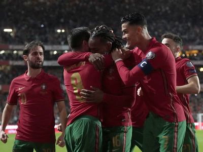 Portugalskí futbalisti sa tešia z gólu