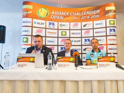 PR manažér podujatia Ján Kakaščík, manažér Arimex Challenger Open Roman Šmotlák a bývalý slovenský tenista Dominik Hrbatý