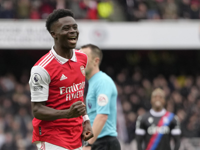 Bukayo Saka oslavuje gól Arsenalu