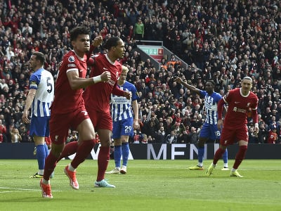Luis Díaz a gólové oslavy futbalistov Liverpoolu