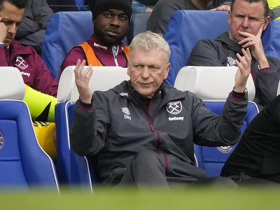 Tréner West Hamu David Moyes reaguje počas zápasu