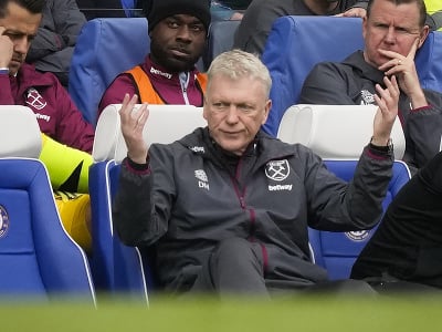 Tréner West Hamu David Moyes reaguje počas zápasu