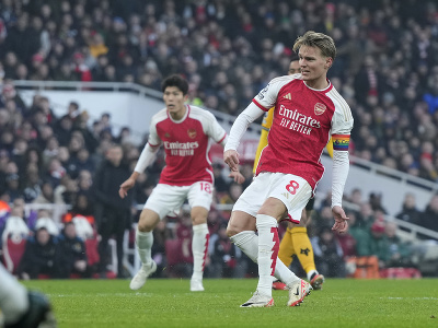 Martin Odegaard dáva gól Arsenalu