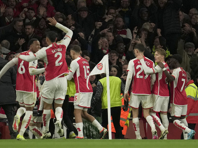 Hráči Arsenalu sa radujú z gólu