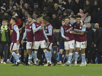 Futbalisti Aston Villa sa tešia z výhry v zápase 20. kola anglickej Premier League