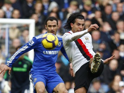 Ricardo Carvalho a Carlos Tevez