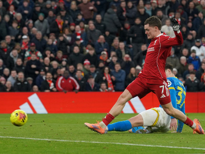 Florian Wirtz v drese Liverpoolu skóruje do siete Wolves