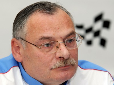 Automobilový pretekár a viceprezident