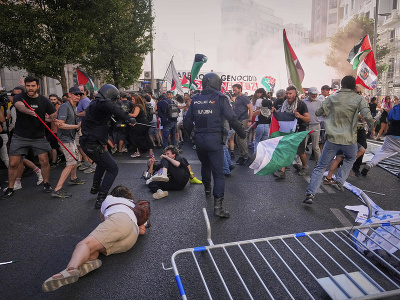 Propalentínske protesty pred poslednou