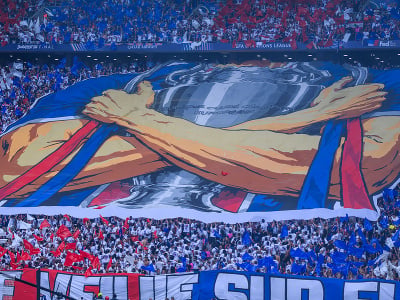 Na snímke fanúšikovia PSG