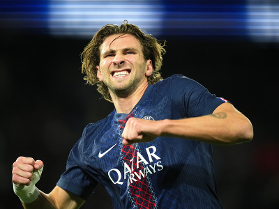 Futbalista PSG Illya Zabarnyi