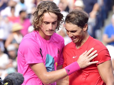 Stefanos Tsitsipas a Rafael Nadal po finálovom zápase.