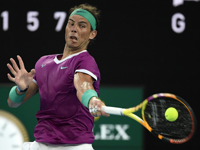 Rafael Nadal odvracia údery vo finále Australian Open