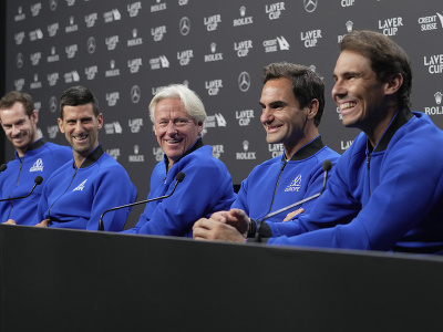 Tlačová konferencia pred Laver Cupom v Londýne - zľava Andy Murray, Novak Djokovič, Björn Borg, Roger Federer a Rafael Nadal