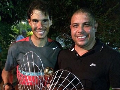 Rafael Nadal (vľavo) oslavoval s Ronaldom