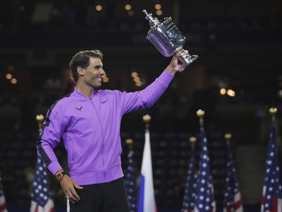Radosť Rafu Nadala po zisku 19. grandslamového titulu