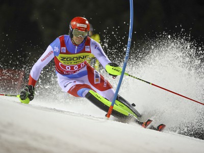 Švajčiarsky lyžiar Ramon Zenhäusern počas pretekov Svetového pohára