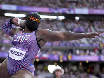 Americká guliarka Raven Saundersová