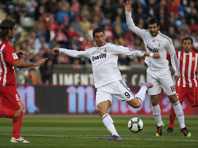 Cristiano Ronaldo zahráva priamy