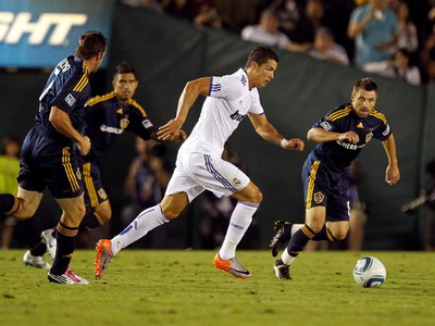 Cristiano Ronaldo medzi hráčmi Galaxy