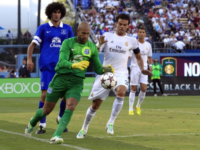 Real Madrid sa víťazstvom nad Evertonom posunul do finále turnaja v Los Angeles