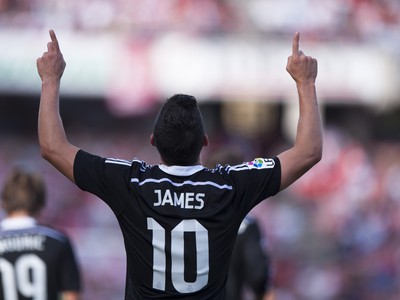 James Rodríguez oslavuje svoj gól