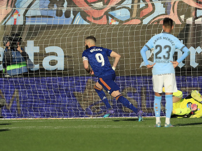 Karim Benzema strieľa gól z penalty do siete Celty Vigo