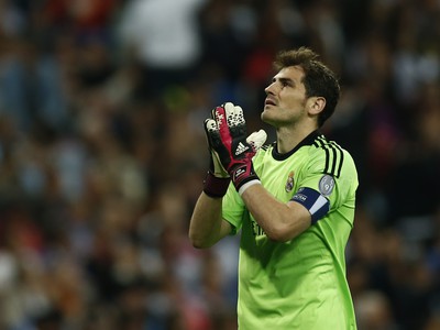 Brankár Realu Madrid Iker Casillas v zápase semifinále Ligy majstrov