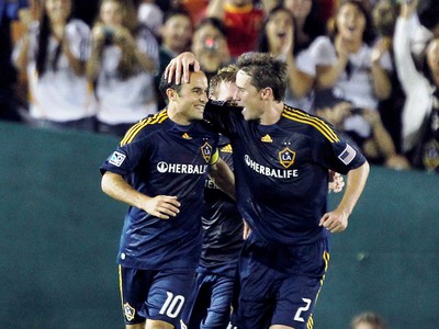 Landon Donovan premenil penaltu