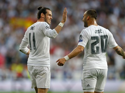 Gareth Bale a Jesé oslavujú gól Realu