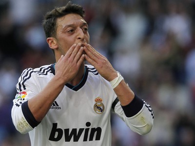 Mesut Özil sa raduje z gólu ešte v drese Realu Madrid