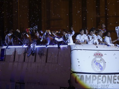 Real oslavuje ligový titul v uliciach Madridu