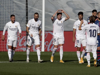 Hráči Realu oslavujú gól