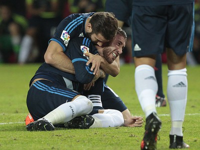 Sergio Ramos si po akrobatickom góle obnovil zranenie ramena