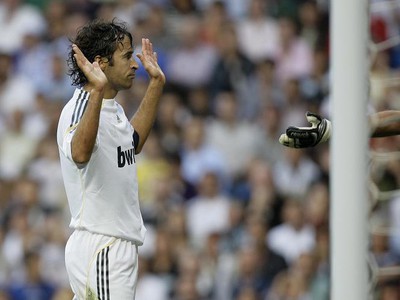 Raul Gonzalez v zápase proti Xerezu
