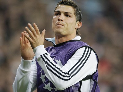 Cristiano Ronaldo na lavičke náhradníkov