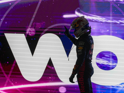 Holanďan Max Verstappen z tímu Red Bull sa stal tretíkrát za sebou majstrom sveta v F1.