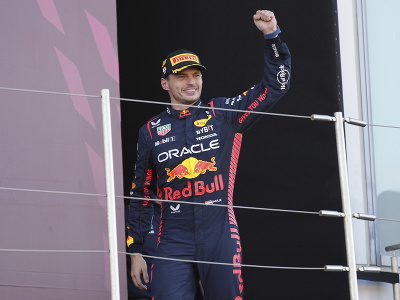 Holanďan Max Verstappen sa teší po triumfe na Veľkej cene Japonska