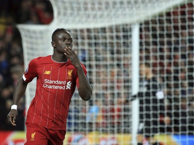 Sadio Mané oslavuje vedúci gól Liverpoolu