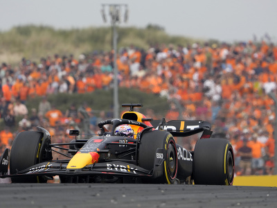 Max Verstappen ovládol Veľkú cenu Holandska F1