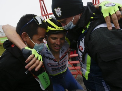 Estónec Rein Taaramäe z tímu Intermarché - Wanty-Gobert Matériaux sa teší po triumfe v 3. etape 76. ročníka cyklistických pretekov Vuelta a Espaňa