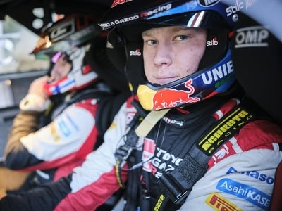 Fínsky automobilový jazdec Kalle Rovanperä obhájil titul majstra sveta v rely.