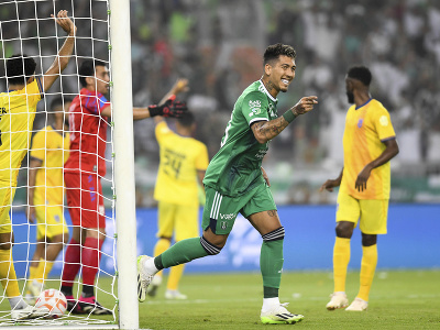 Brazílsky futbalista Roberto Firmino sa v premiére za Al-Ahli v saudskoarabskej Pro League (SPL) blysol hetrikom 