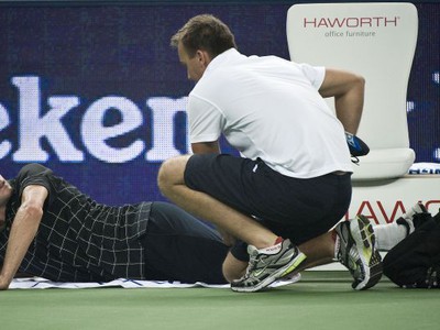 Andy Roddick sa trápi