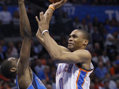 Rodrigue Beaubois a Russell Westbrook 
